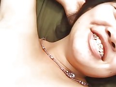 Slatka djevojka iz azije sjebano u dlakava pičko