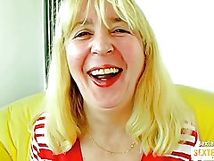 Oma (68) haarig i geil blaesst i fickt den dick